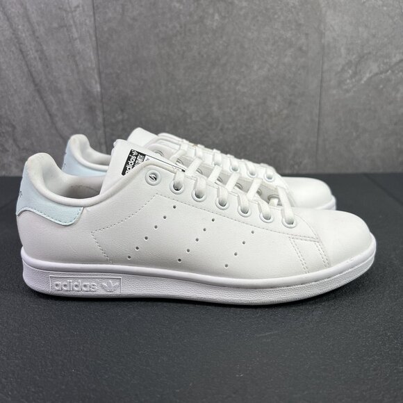 Adidas Stan Smith Size 5.5 Kids White Sneakers